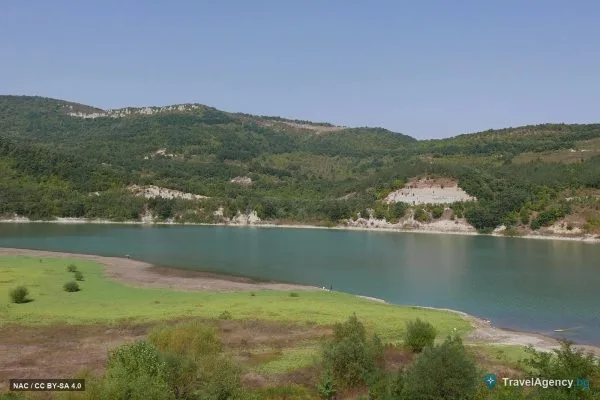 Язовир Цонево край Дългопол