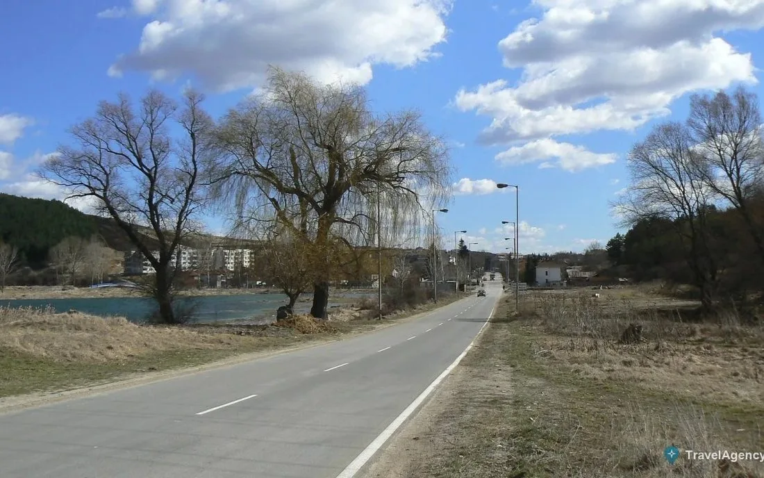 Селски път в Горна Малина