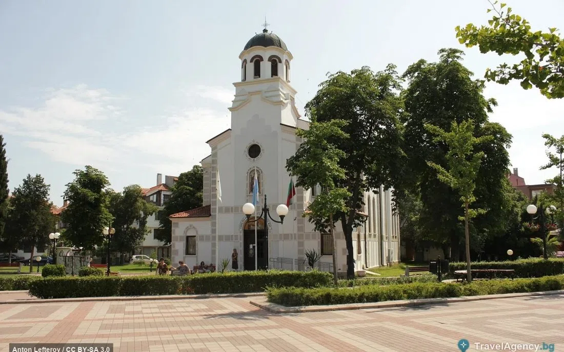 Църквата Рождество Богородично в Поморие