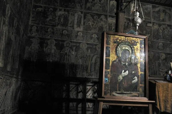 Чудотворната икона на Света Богородица в Роженския манастир