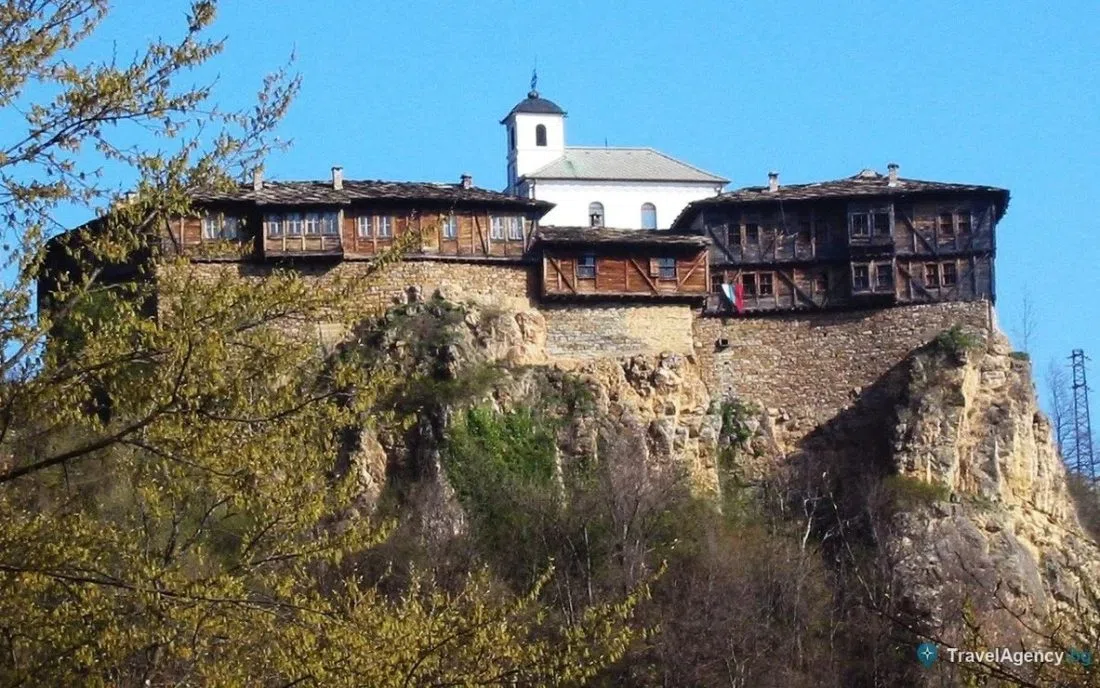 Гложенски манастир край Етрополе