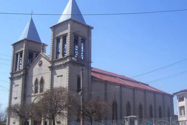 Камбанариите на храма