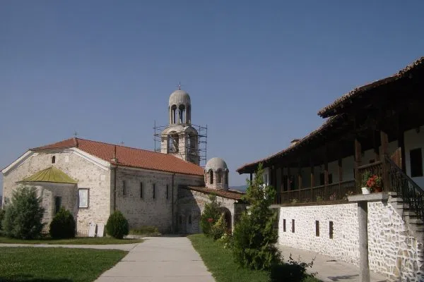 Църквата и камбанарията на манастира Свети Георги