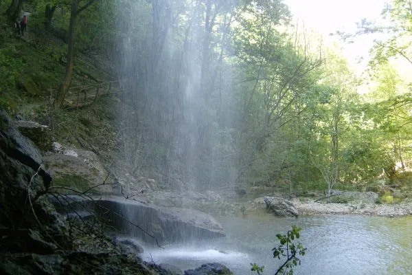 Водопадът Скока край село Веселиново