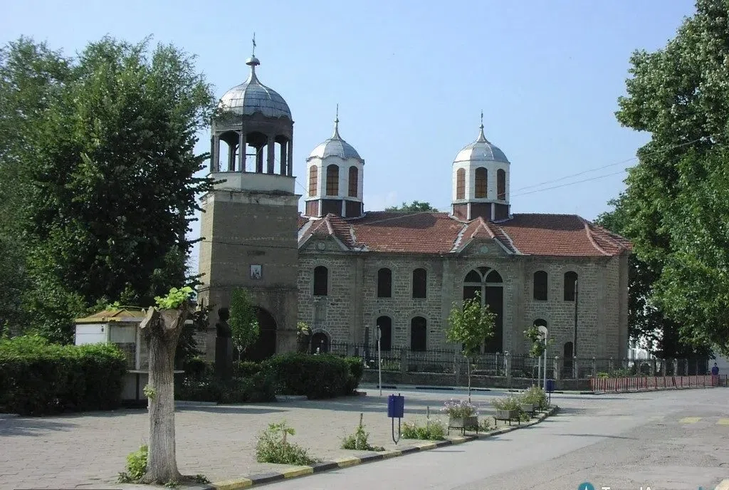 Църквата Свети Никола в Златарица