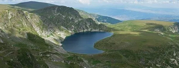 Седемте рилски езера, наредени по стъпалата на планината