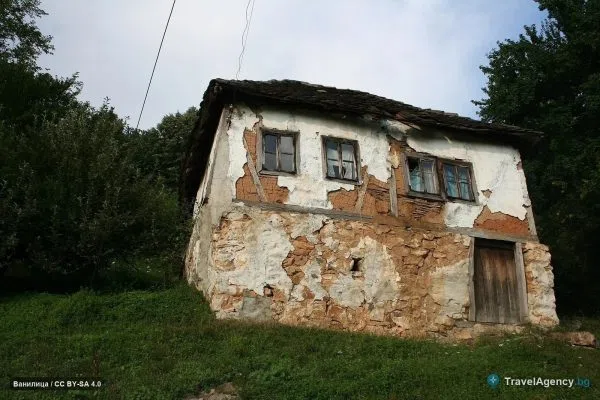Дъбови гори в Сакар
