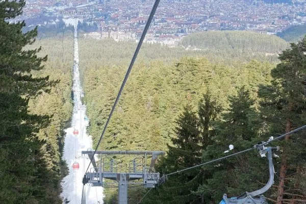 Кабинковият лифт на Банско