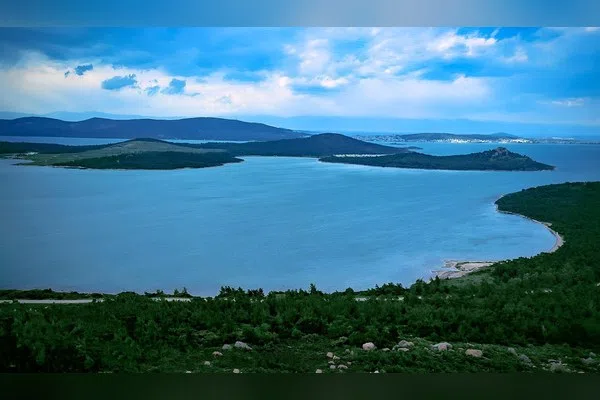 Айвалък