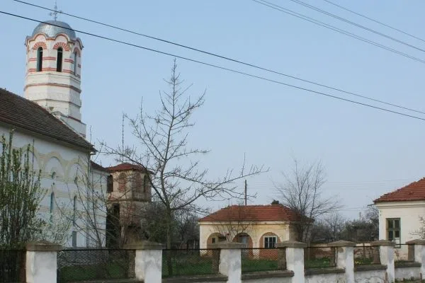 Църквата Света преподобна Параскева в Брусарци