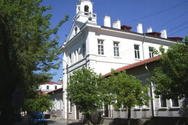 Католическата църква в центъра на Ямбол