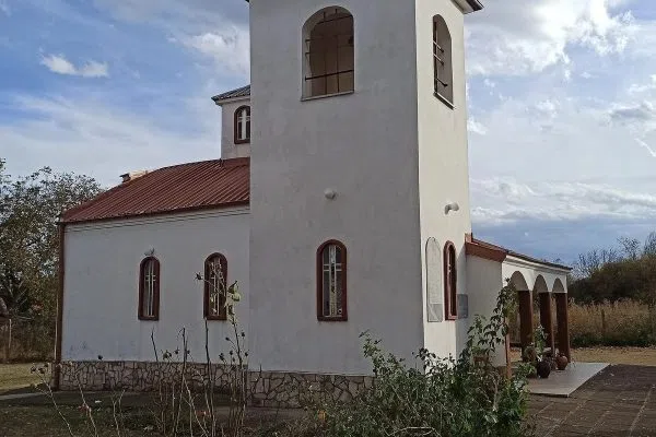 Църква с кръст в Айтос