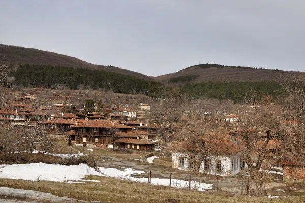 Гледка към Жеравна